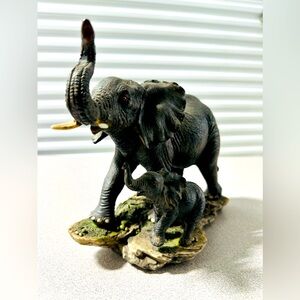 Ceramic Mother and Baby Elephant Home or Office Decor
